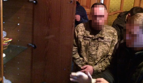 В Харькове чиновник Минобороны «погорел» на взятке
