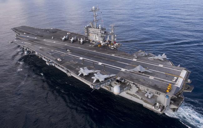 Фото: Американский авианосец USS Harry S. Truman