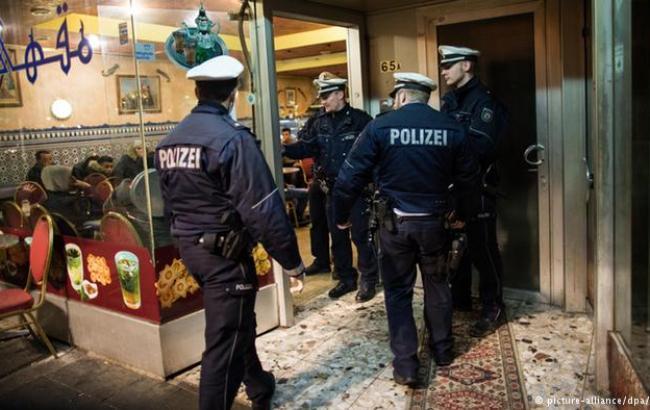 Поліція Німеччини заарештувала першого підозрюваного в нападі на жінок у Кельні