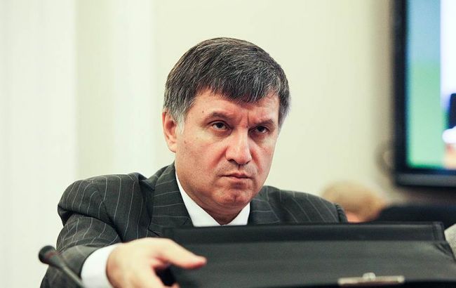 Глава МВД Украины пообещал задержать Фирташа по прибытии на Украину