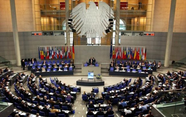 Немецкие депутаты начали говорить со своими коллегами из украинской Рады, как с душевнобольными