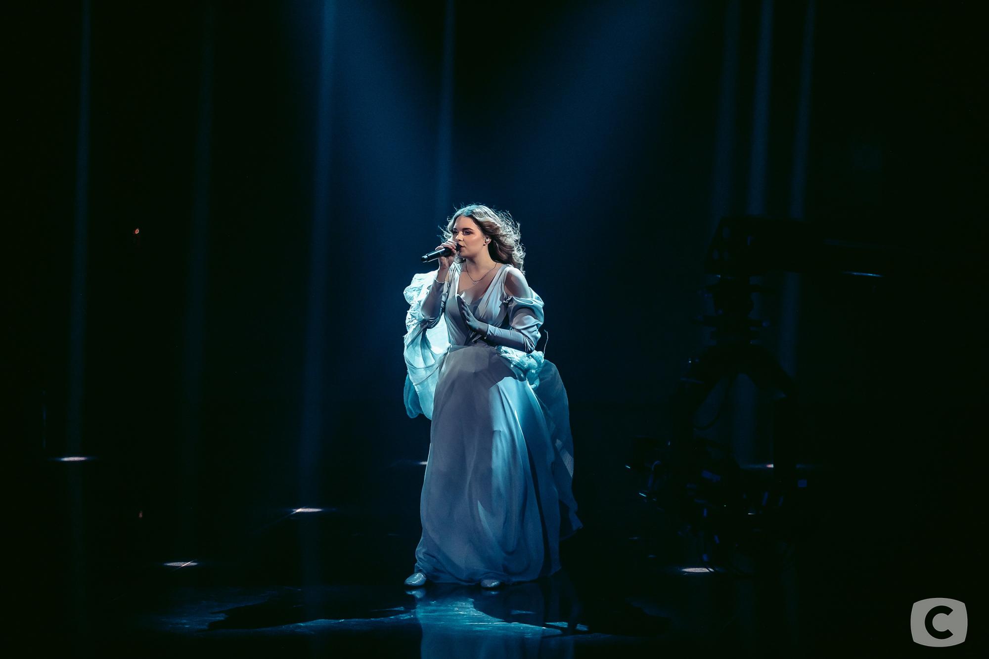 Всем сердцем болею: Тина Кароль поддержала участницу Х-фактора 10