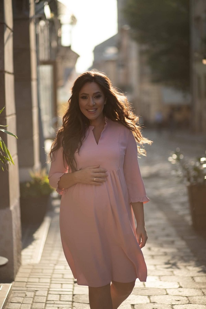 "Розвінчала стереотип": вагітна Наталка Карапа зізналася, як бореться з тягою до солодкого