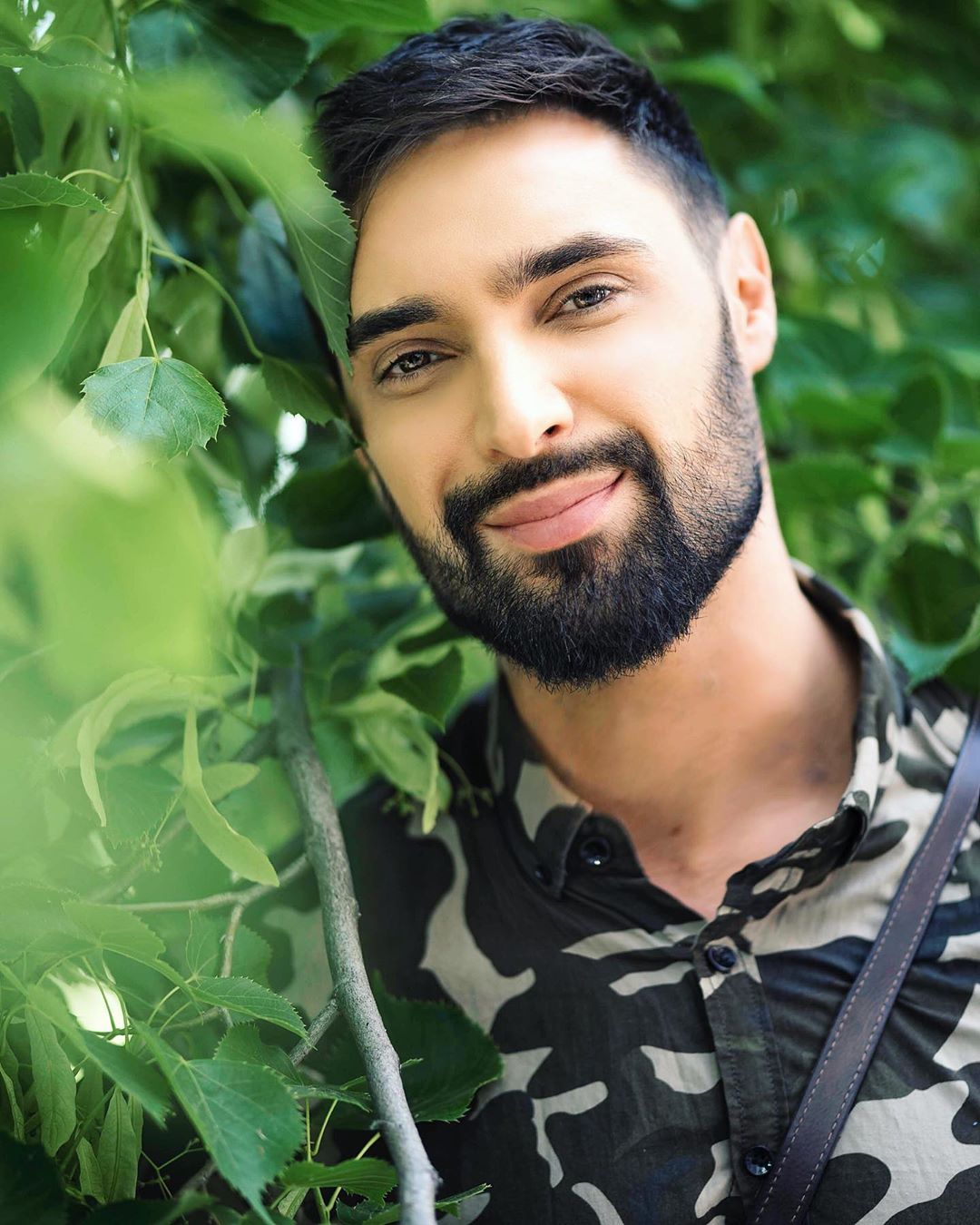 Різатдінова, Тополя, Матвієнко та інші зірки згадали про особливі обійми в житті