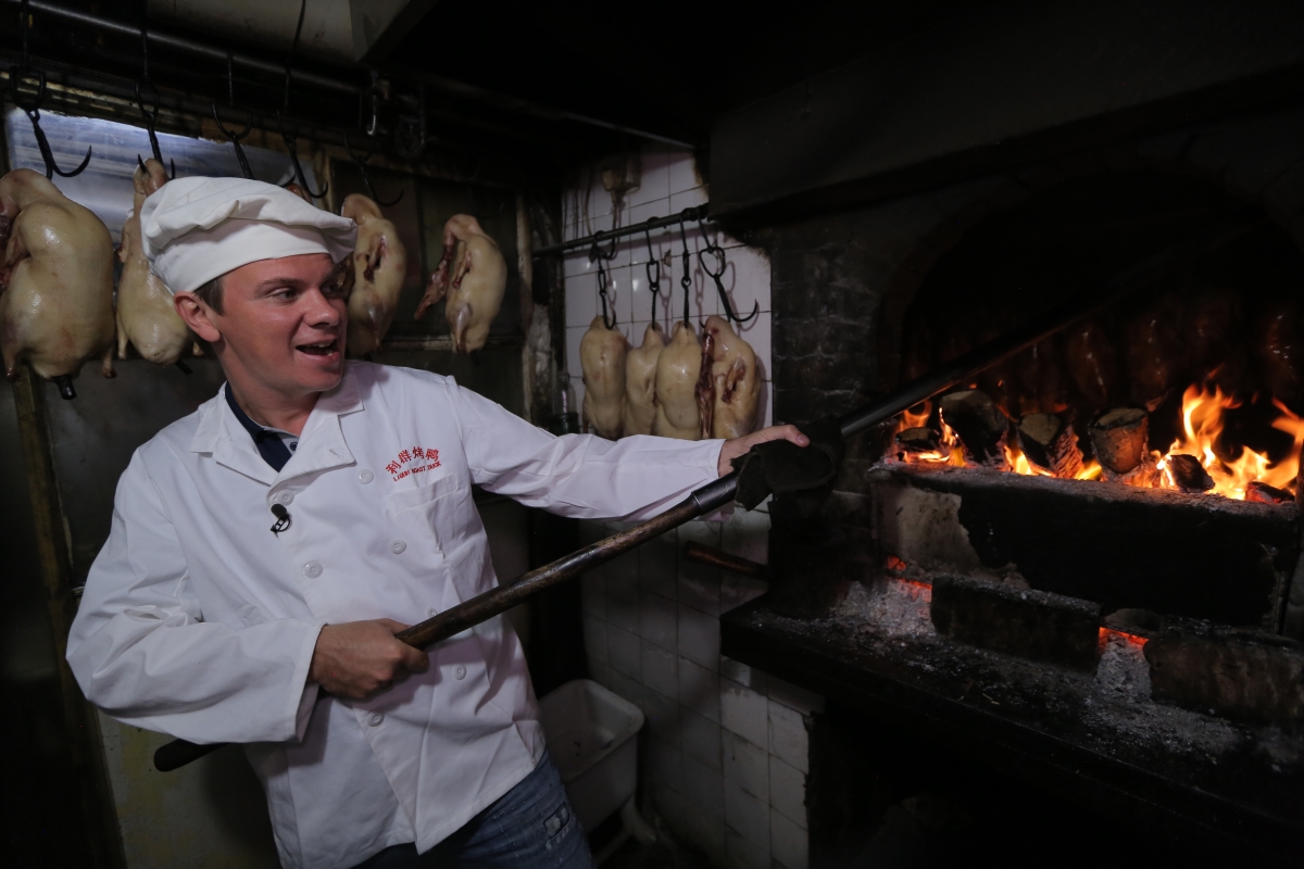 Дмитрий Комаров научит зрителей готовить утку по-пекински по уникальному 700-летнему рецепту