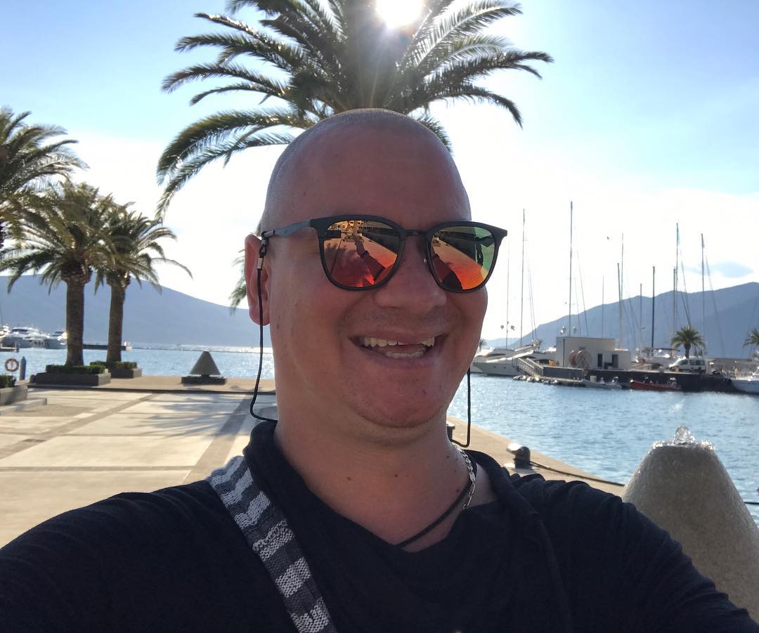 8 комедий, которые точно поднимут настроение