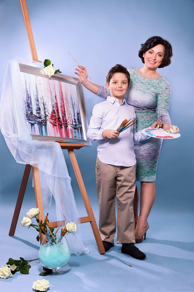 Кухар, Мейхер и Сумская стали героинями книги о материнстве