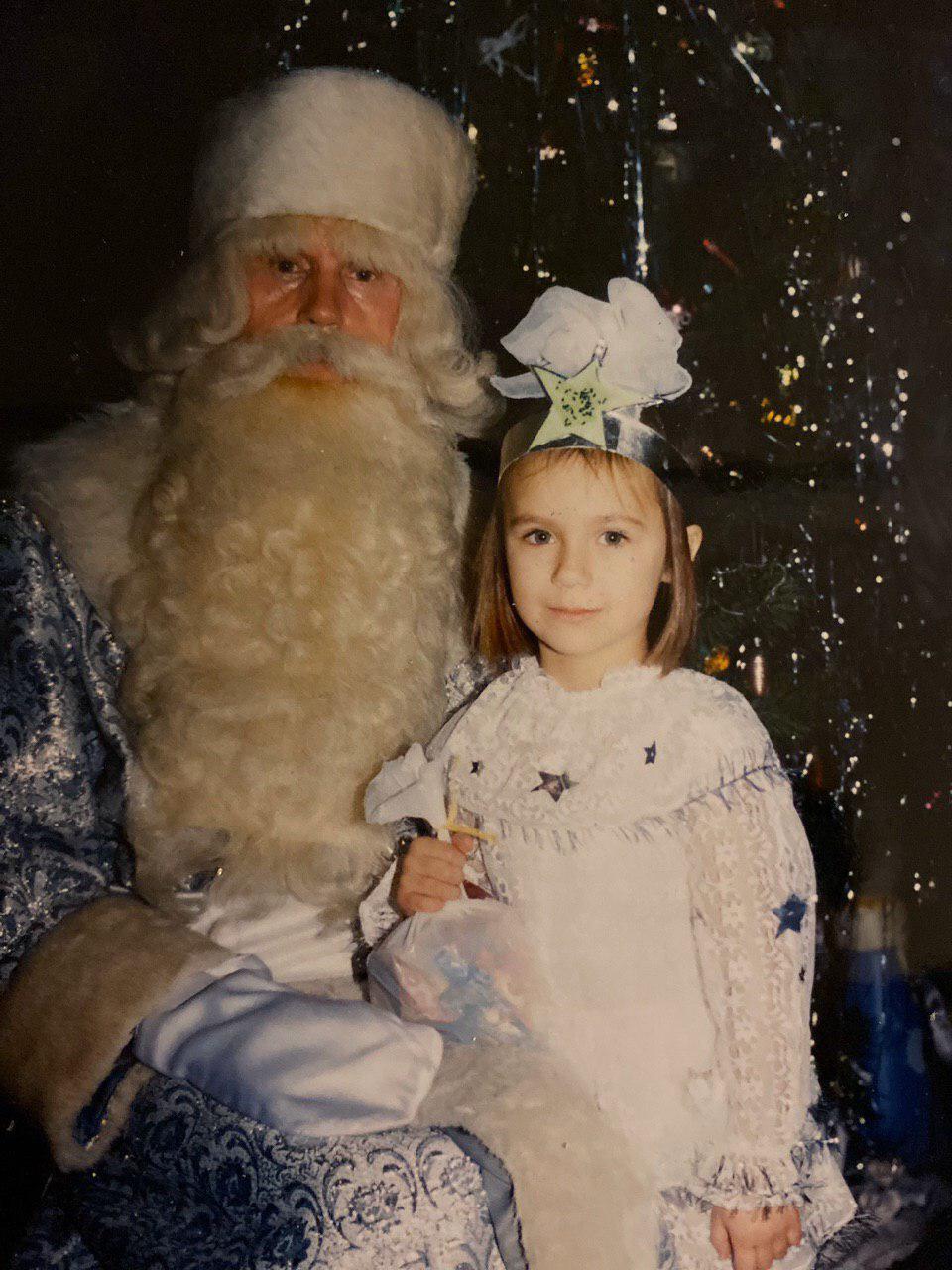 Понизили до Сніжинки: Олена Кравець та актриси "Жіночого Кварталу" показали, кого грали в дитинстві (унікальні фото)