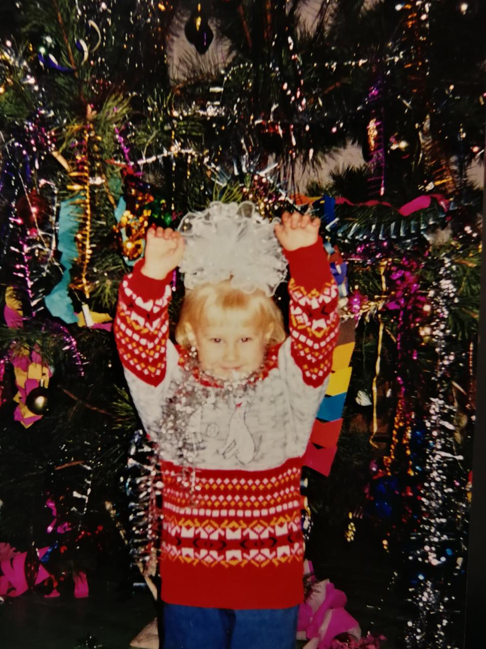 Понизили до Сніжинки: Олена Кравець та актриси "Жіночого Кварталу" показали, кого грали в дитинстві (унікальні фото)