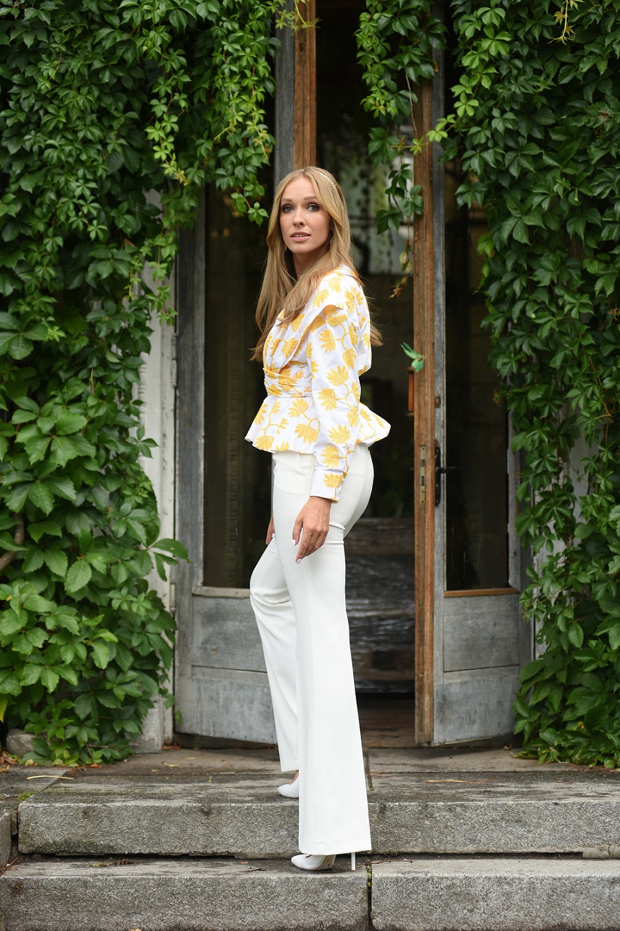 "У нас найкрасивіша країна": Осадча, Кошовий, Сенічкін та інші зірки розповіли про "місця сили"