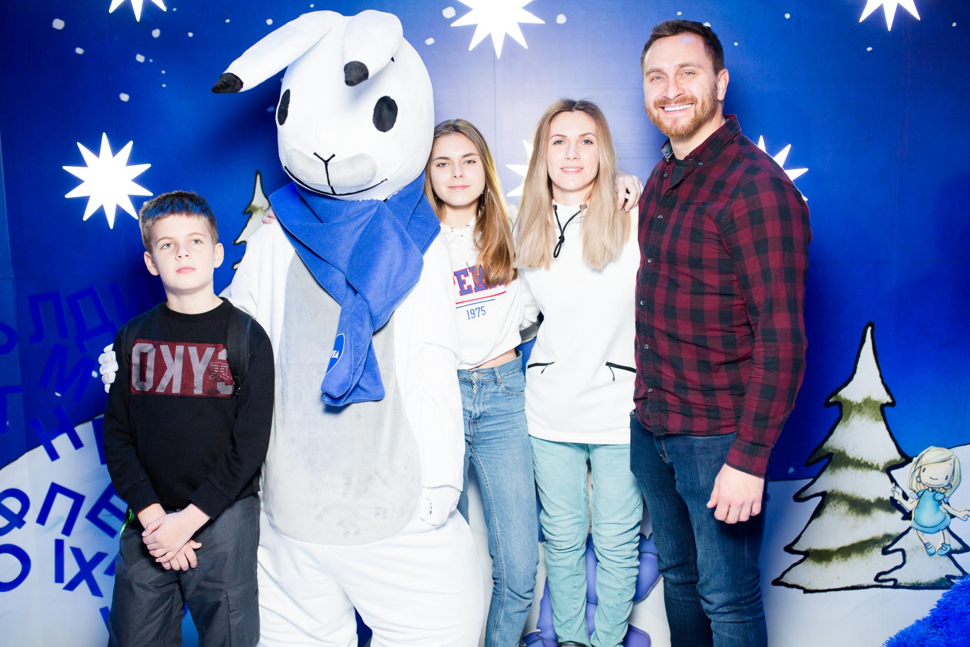 Соломко, Хливнюк, Зібров та інші відвідали прем'єру зимового шоу Winterra