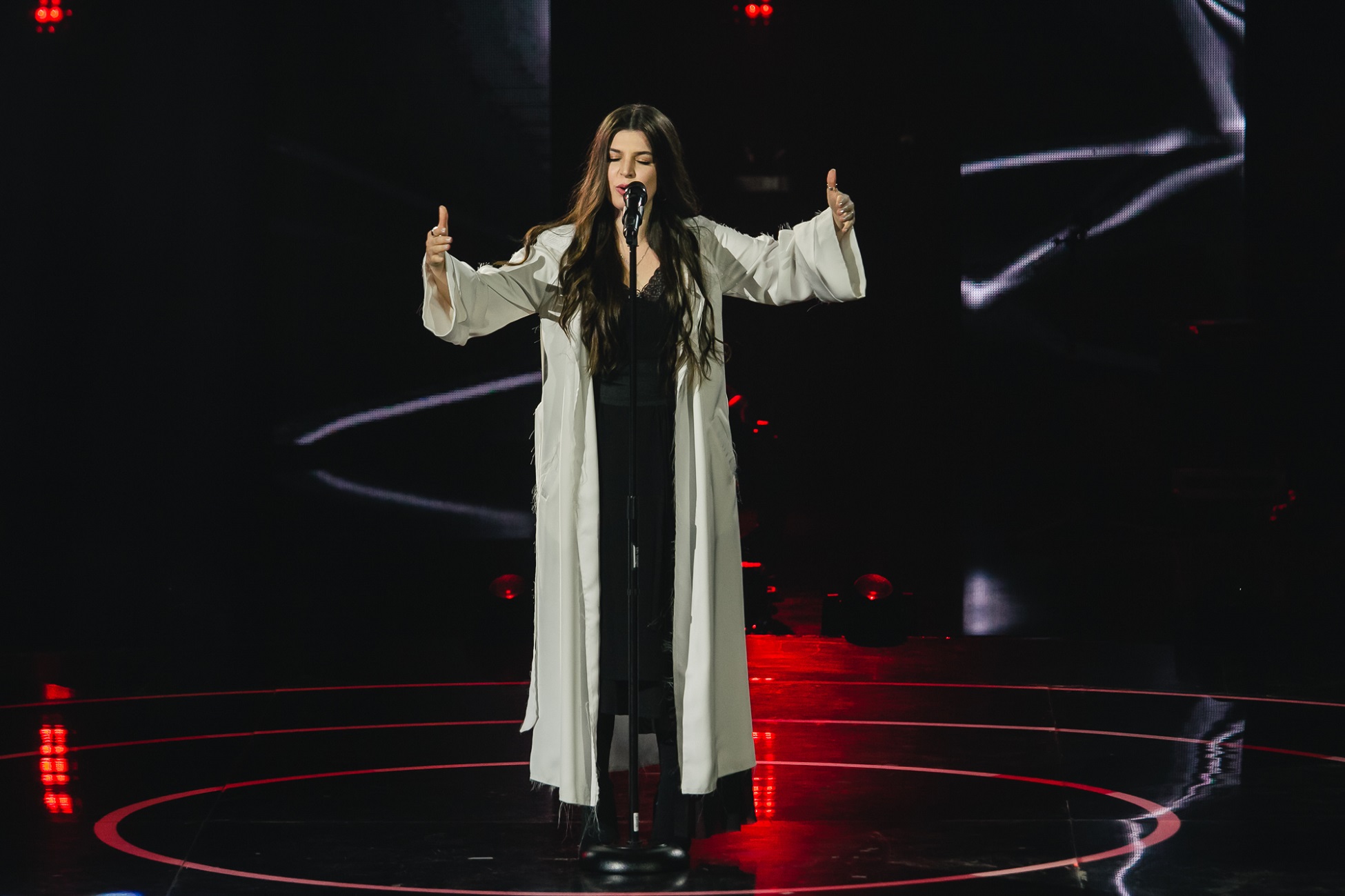 Шоу Голос країни-10 сообщает о переносе прямых эфиров