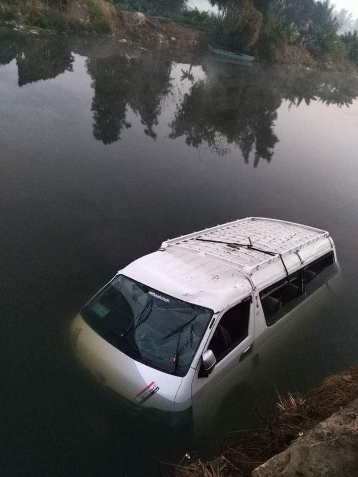 В Египте автобус упал в канал, есть погибшие