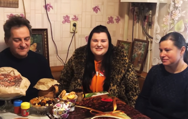 "Мама украинского рэпа": воспитательница из Барышевки выпустила новый клип