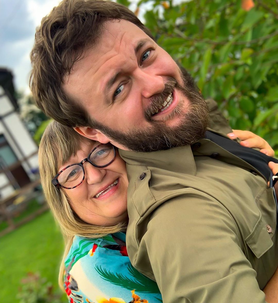 DZIDZIO зізнався, навіщо його мамі 8 холодильників