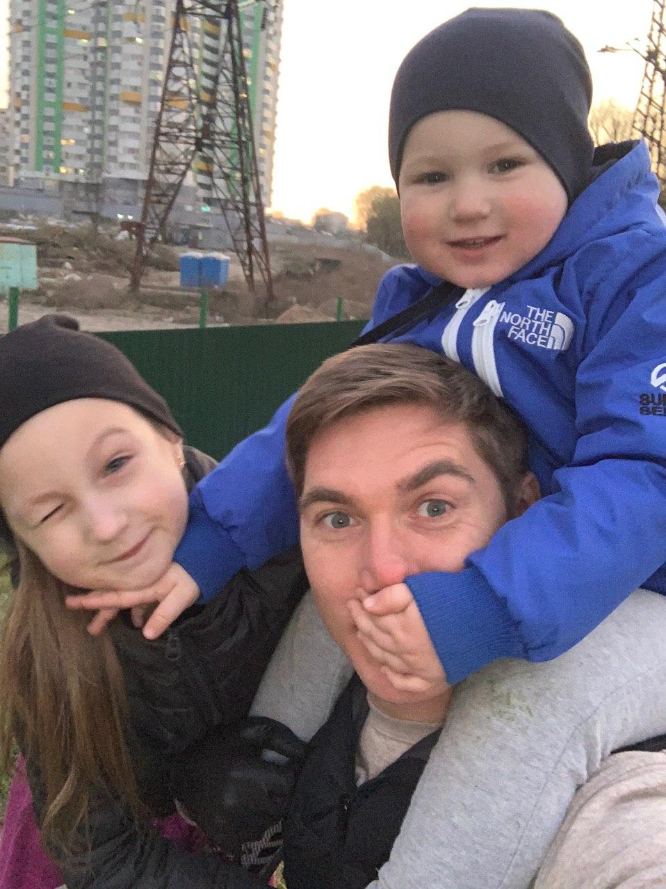 Мама у дітей тільки одна: Володимир Остапчук відреагував на звинувачення екс-дружини