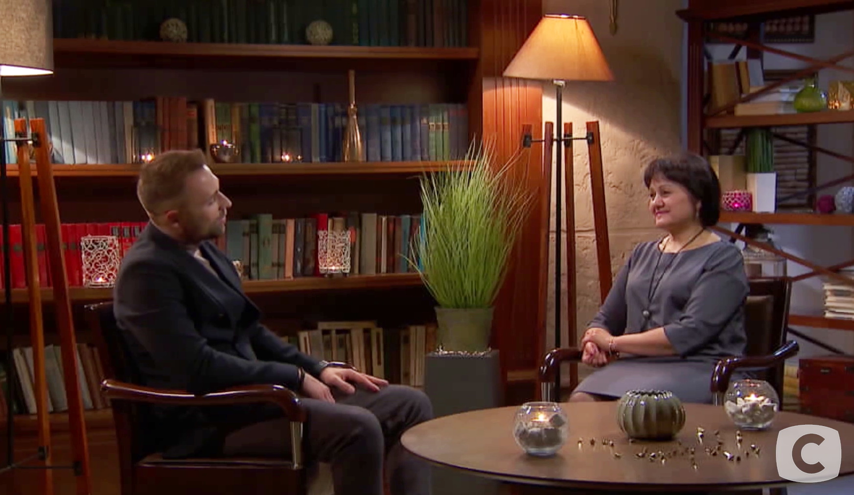 Холостяк-10 десятий випуск: Макс Михайлюк організовує таємну зустріч з мамами учасниць