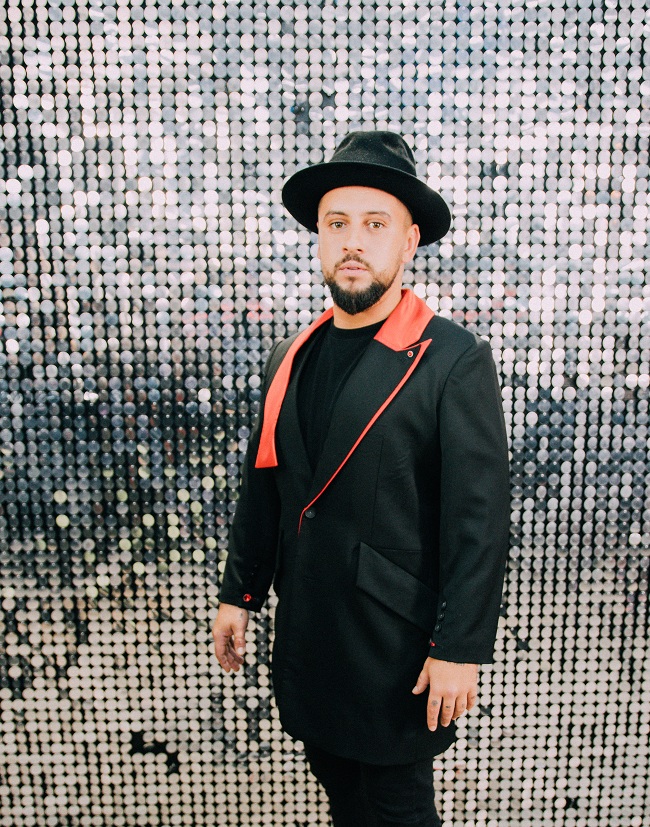 Каменских-зебра и Кароль-Джессика Рэббит: звезды удивляли смелыми образами на &quot;Ночі суперхітів&quot; (фото)