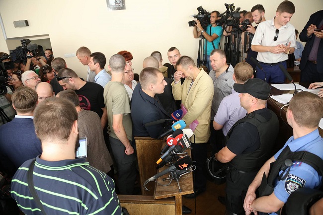 Суд Киева перенес заседание по делу столкновений под Радой на 23 сентября