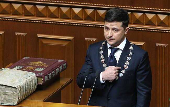 Зеленський до і після виборів: як змінювався президент (фото)