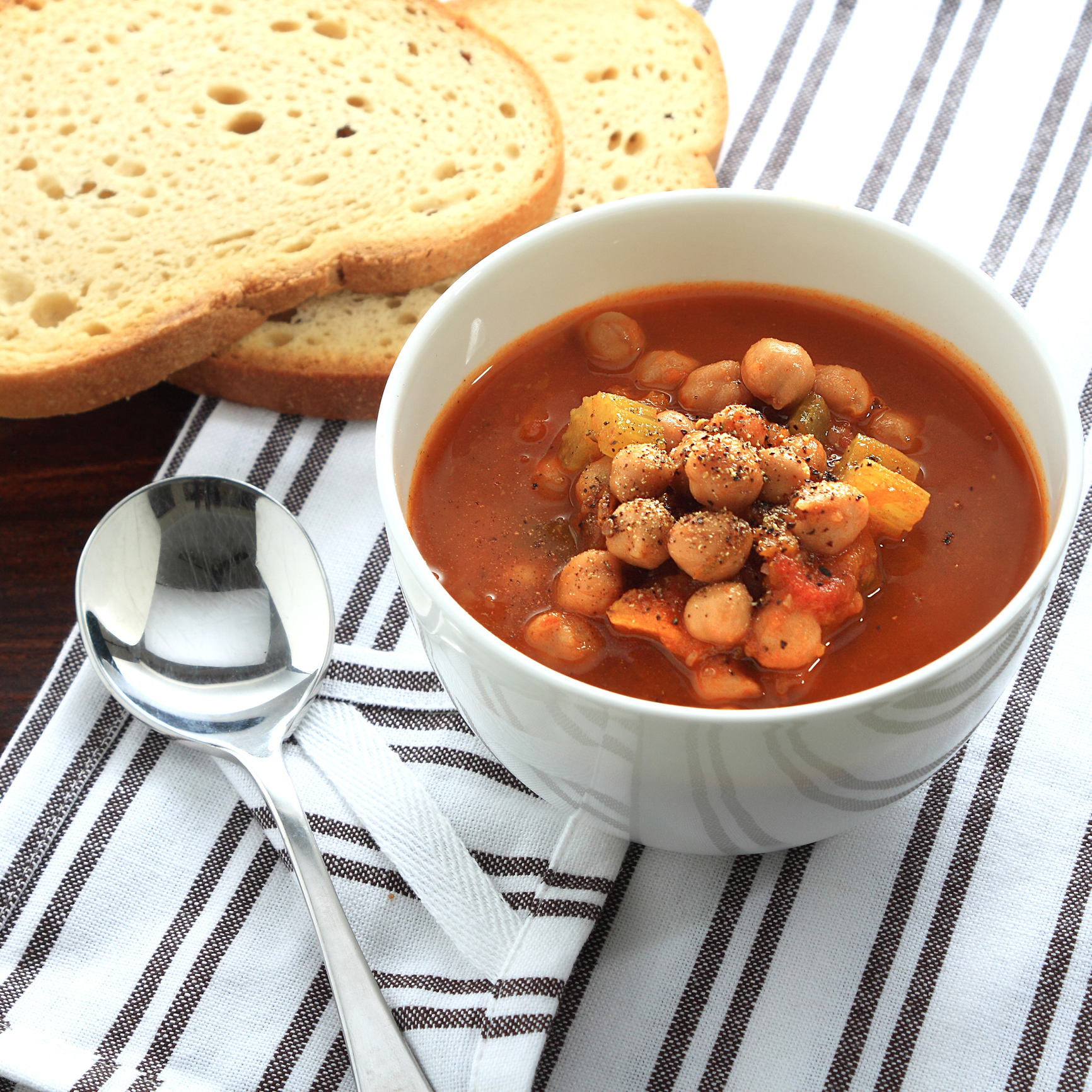 З лимоном і сиром: топ-3 небанальних супів від соліста групи &quot;Тік&quot; Віктора Бронюка