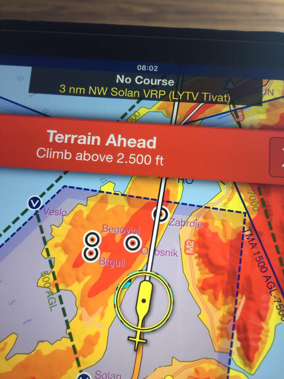 Авиация ГСЧС начала работы по тушению пожаров в Черногории
