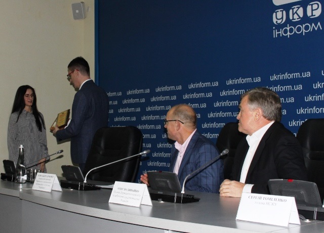 Политзаключенный Кремля Сущенко стал лауреатом премии за защиту свободы слова