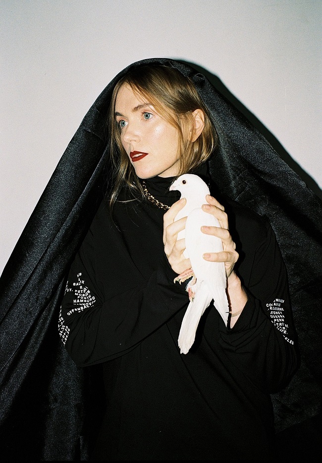 Макс Барских и LITKOVSKAYA создали провокационную коллекцию одежды PRAY AT THE DANCEFLOOR (фото)