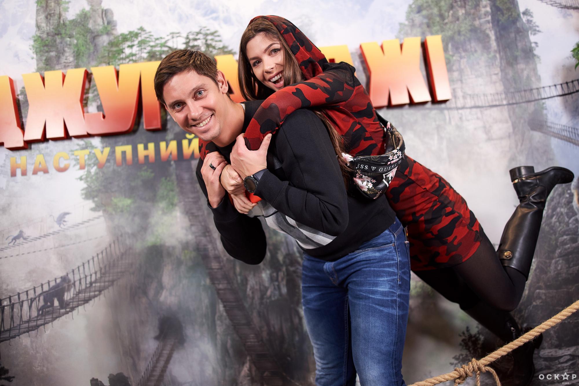 Аня Трінчер, Поліна Логунова, Яна Клочкова та інші зіркові гості прем'єри "Джуманджі" в Києві