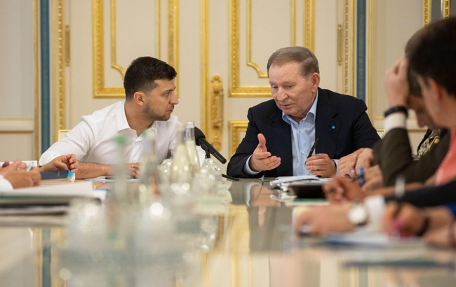 Випробувальний термін: чим запам'ятався перший місяць президентства Володимира Зеленського