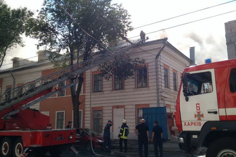 В Харькове горит Инженерно-педагогическая академия
