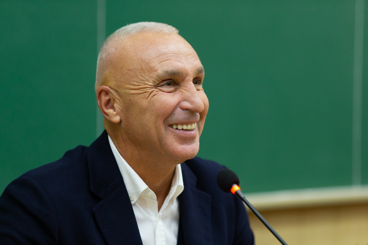 Ярославский встретился со студентами харьковских университетов