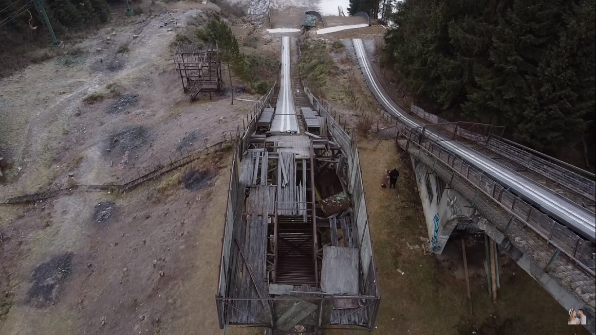 Страшнувато, але кайф: на відео показали розваги в Карпатах, про які мало хто знає