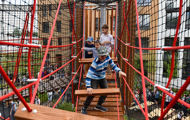 ДЕНЬ В ДЕНЬ: ОТКРЫТИЕ ФАЙНА ТАУН ОТ KAN DEVELOPMENT