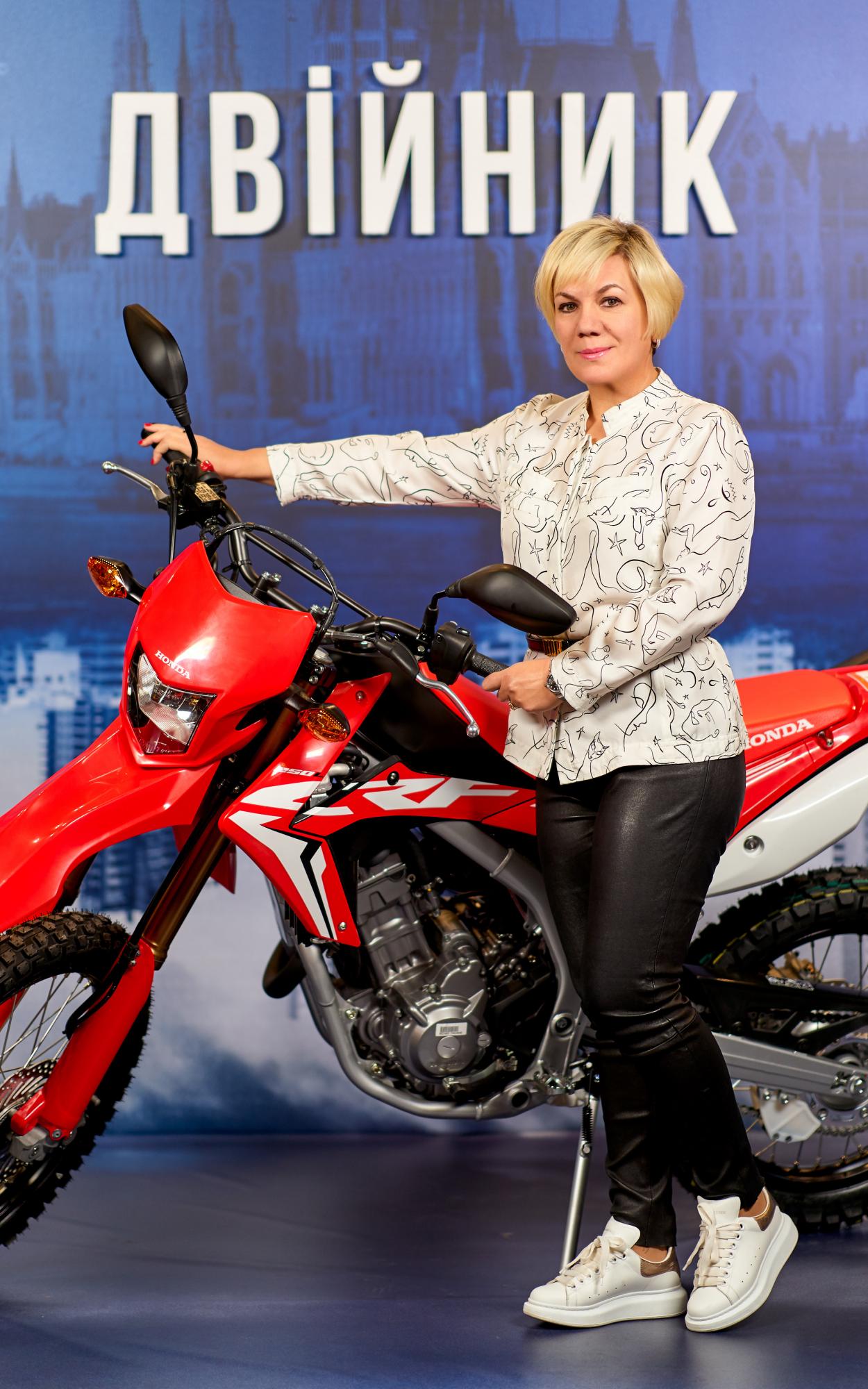 Alyona Alyona, Логунова, Ступка та інші зіркові гості на прем'єрі фільму "Двійник" з Уіллом Смітом