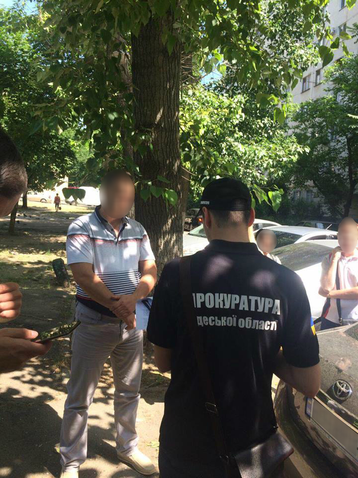 У Одеській області викрили на хабарі співробітників фіскальної служби