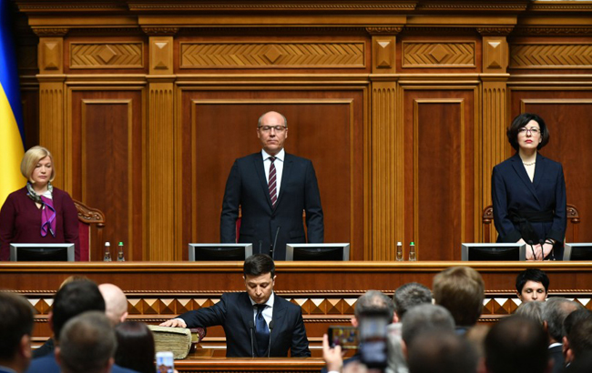 Испытательный срок: чем запомнился первый месяц президентства Владимира Зеленского