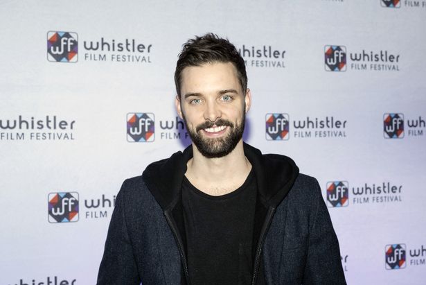 Внезапно умер актер из "Игры престолов": держал всех вместе (фото)