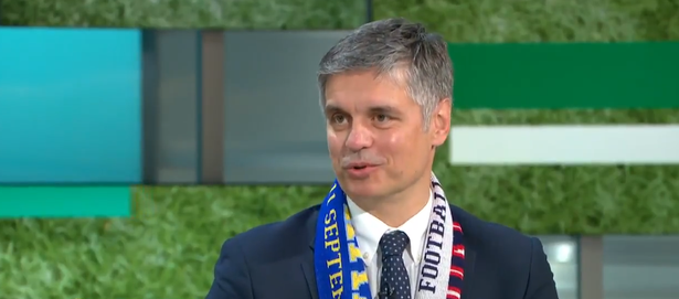 На британському ТБ карту України на формі збірної порівняли з брудною плямою: спалахнув скандал