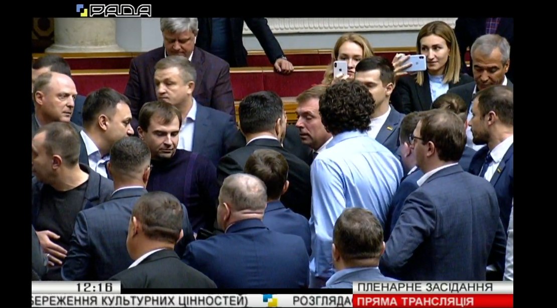 У Раді сталась сутичка між депутатами