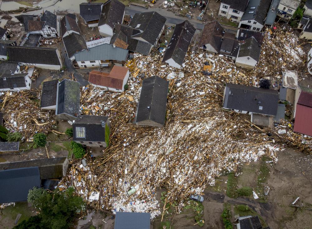 &quot;Потоп століття&quot;: показали фото руйнівної стихії в Німеччині