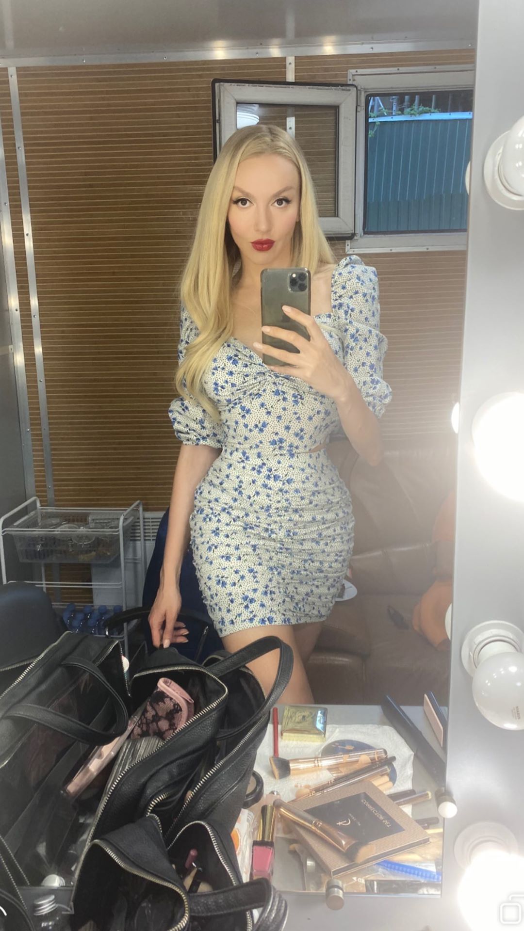 Це бомба: Оля Полякова в крихітному бікіні поділилася своїм захоплюючим відкриття