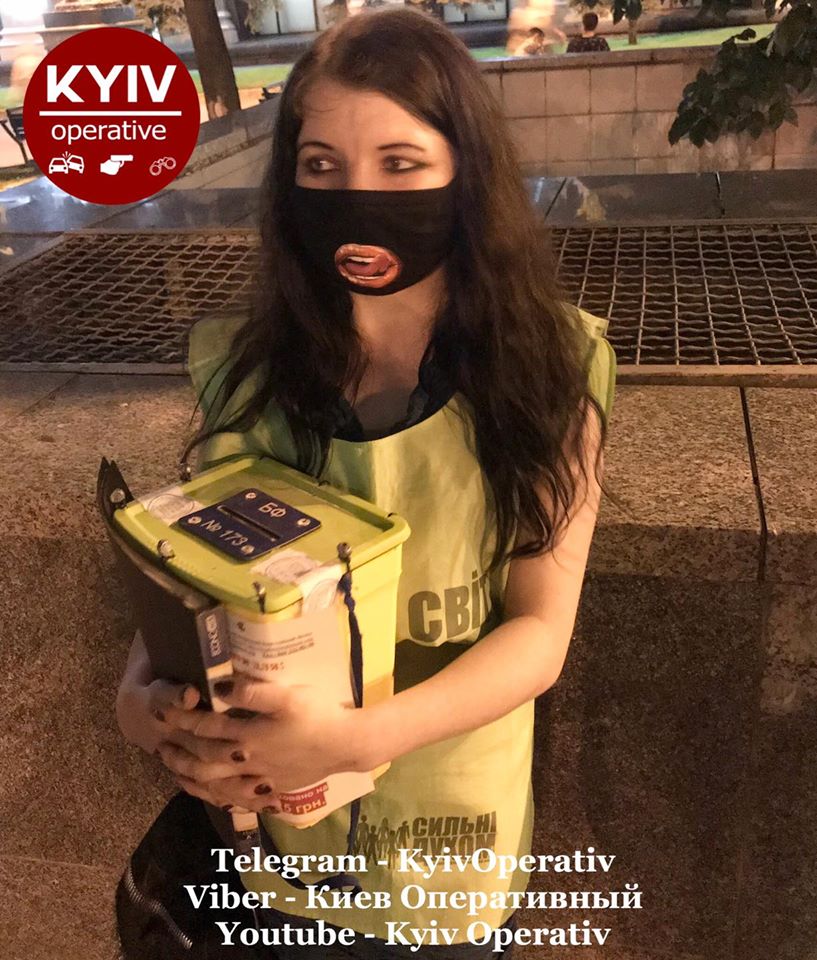В Киеве поймали циничную мошенницу: &quot;волонтерит&quot; на Майдане 4 года (фото)