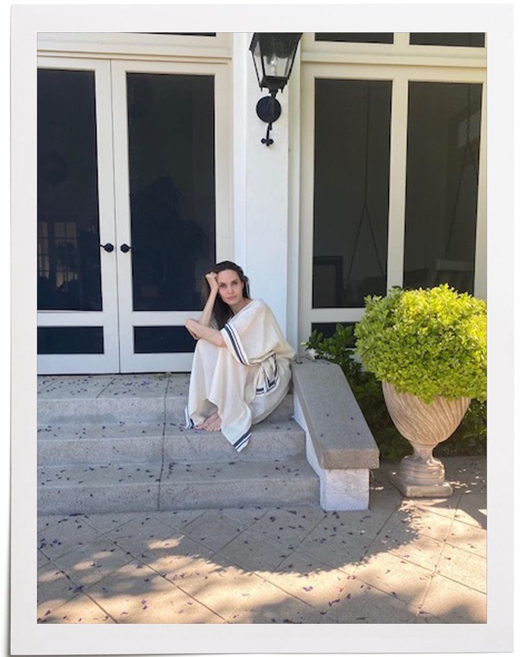 Такая же красивая? В сети появились фото Анджелины Джоли из обычной жизни