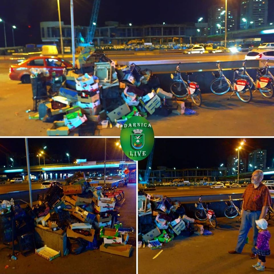 У Києві біля метро утворилося звалище: хто залишив &quot;подарунки&quot;