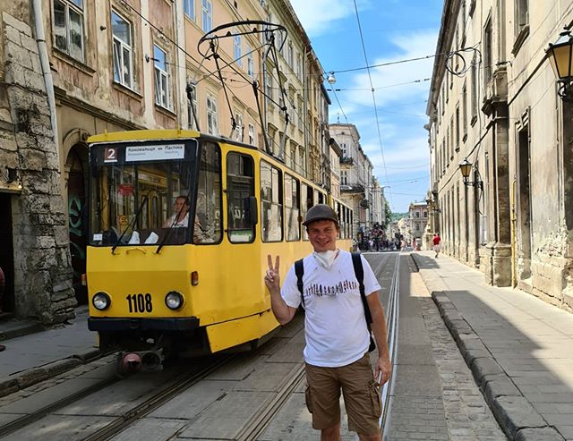 Это было волшебно: Дмитрий Комаров очаровал спонтанным путешествием с женой на Прикарпатье