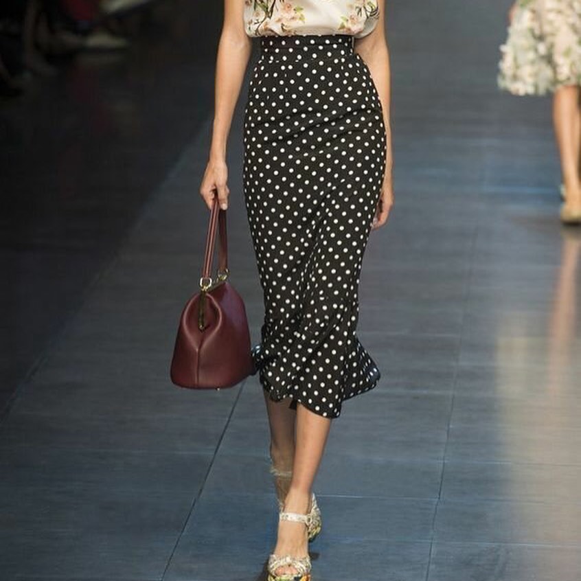 Стилист раскрыла топ-7 модных способов сделать ноги визуально длиннее