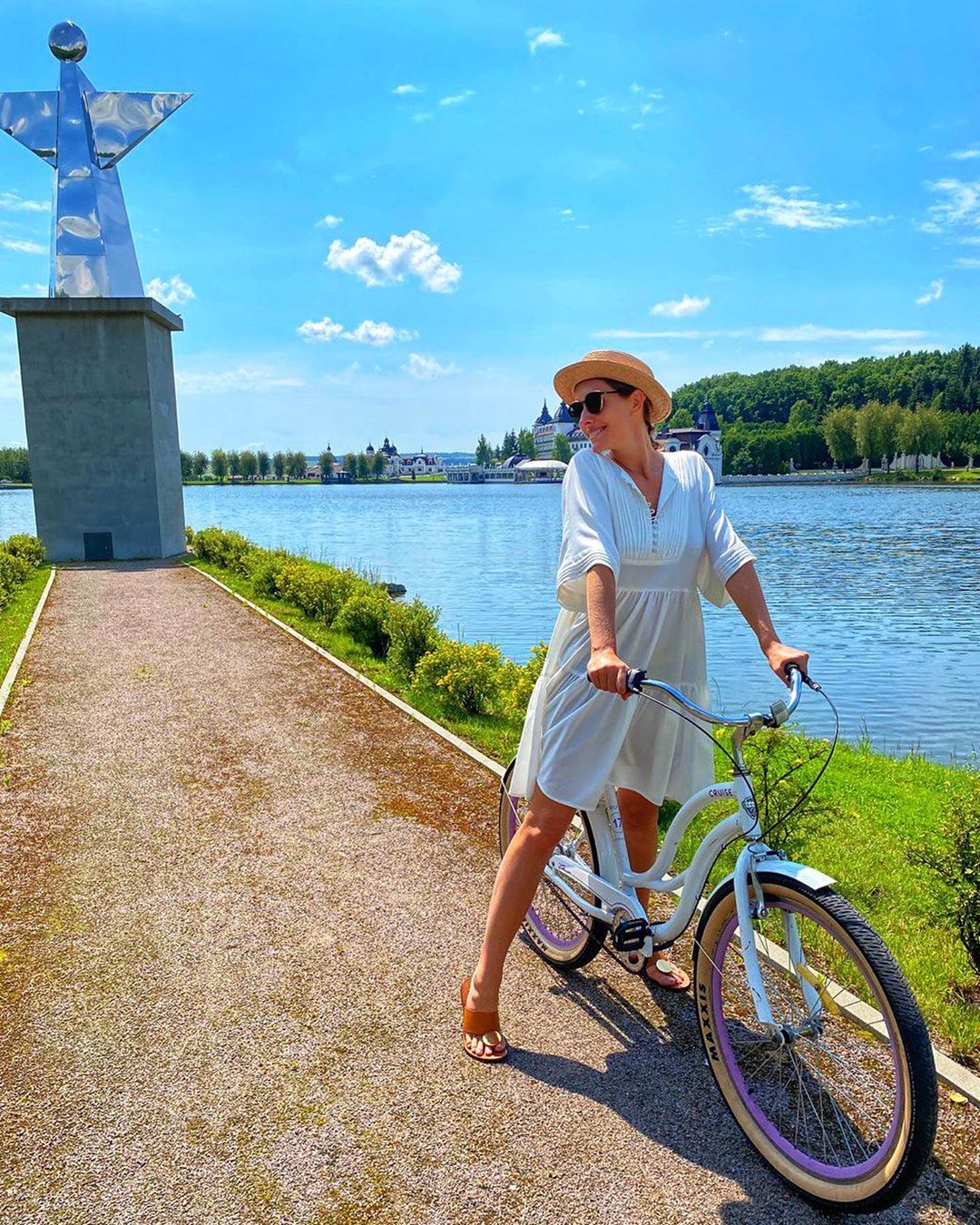 Велосипеды и SPA: Катя Осадчая показала, как провела уикенд с любимым мужем