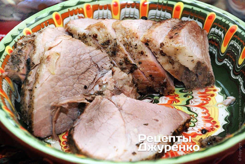 Кулинар поделился рецептом идеальной буженины: готовить проще простого!