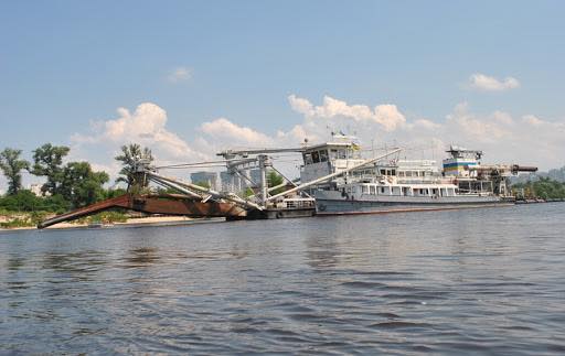 Работы в Чернобыле на реке Припять угрожают 8 миллионам украинцев: ученые бьют тревогу